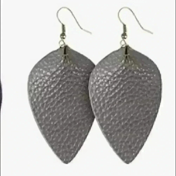 Handmade Leaf Dangle Leather Teardrop Earrings - Picture 1 of 4